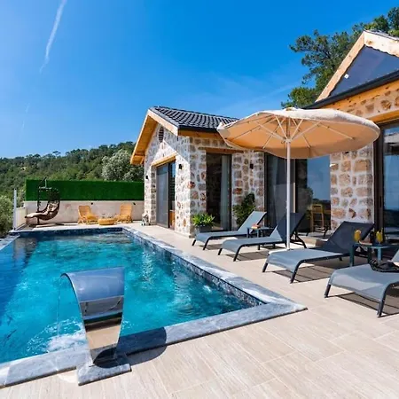 Hotel Kontes / Kalkan Kas